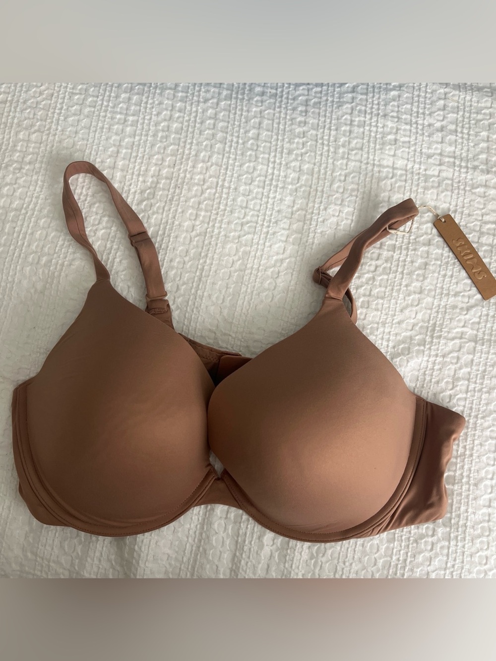 SKIMS T-Shirt Bra in Cocoa Brown